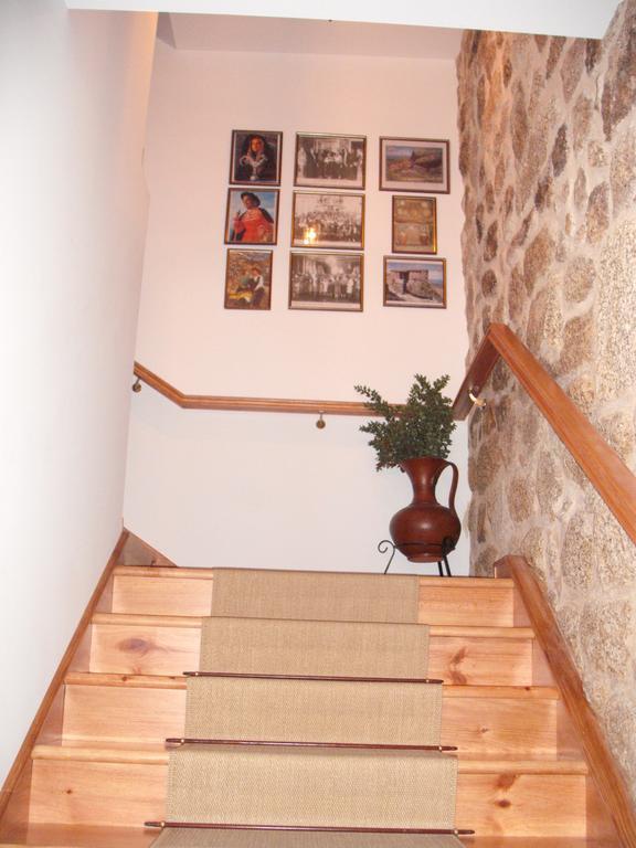 Gasthaus Casa Pires Mateus Monsanto Exterior foto