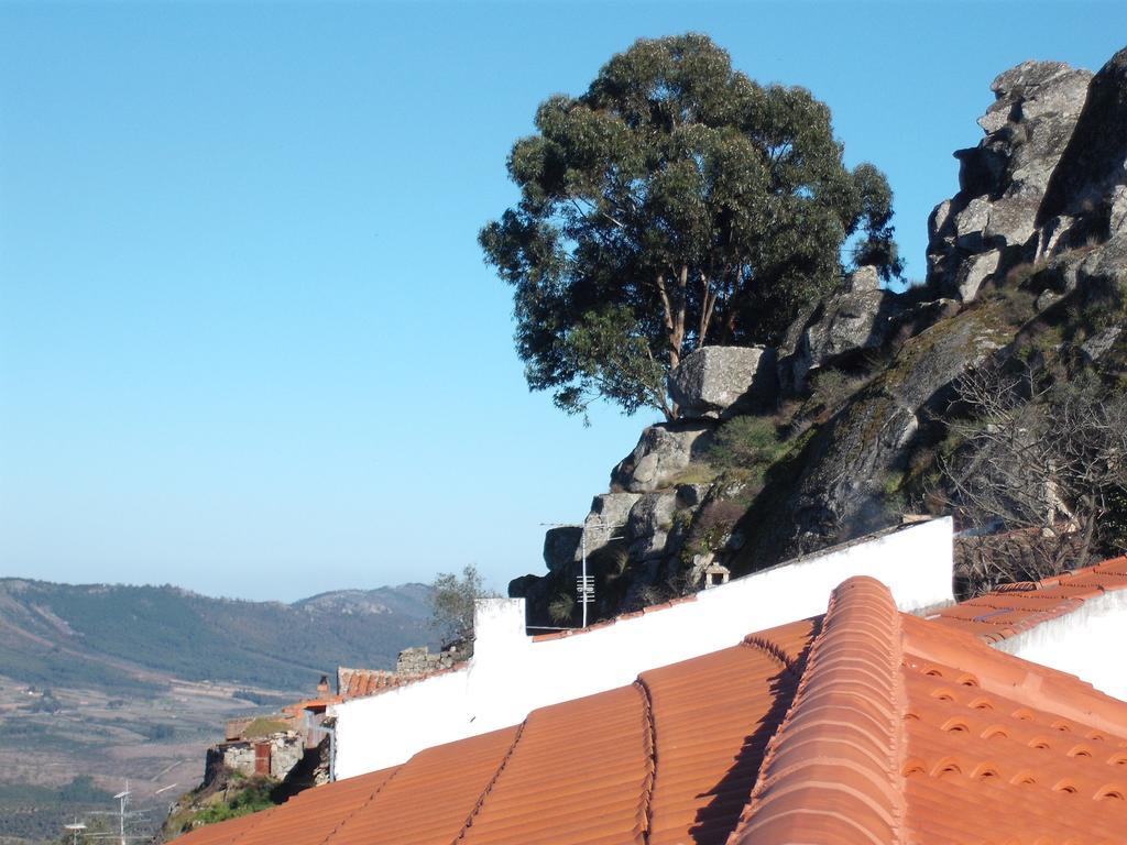 Gasthaus Casa Pires Mateus Monsanto Exterior foto