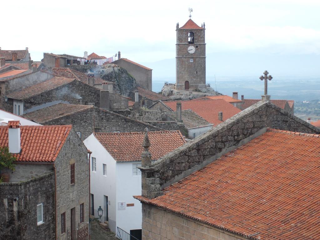 Gasthaus Casa Pires Mateus Monsanto Exterior foto
