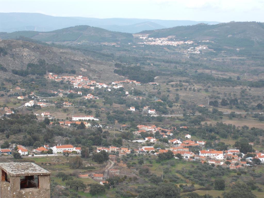 Gasthaus Casa Pires Mateus Monsanto Exterior foto